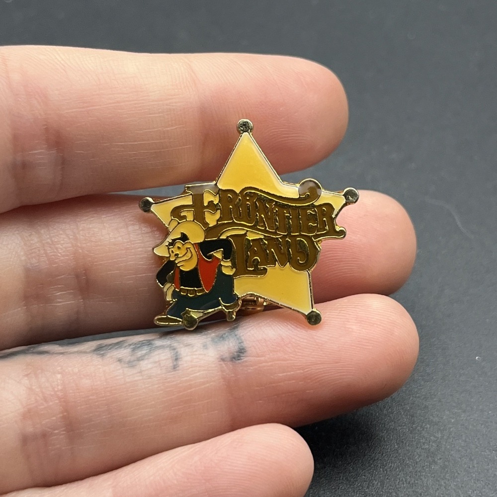 Disney Magic Kingdom Frontier‎ Land Sheriff Star Lapel Hat Pin